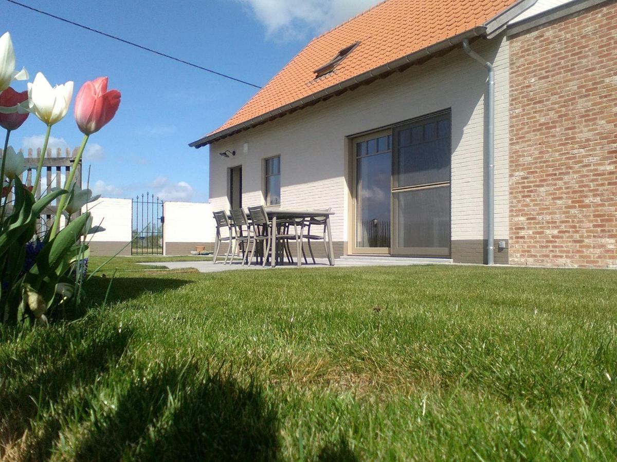Toetindroaj Villa Kortemark Exterior photo